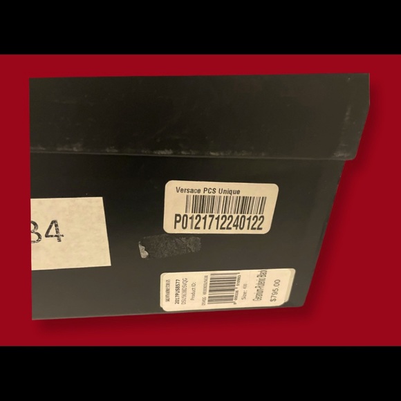 Versace - Picture 5 of 6